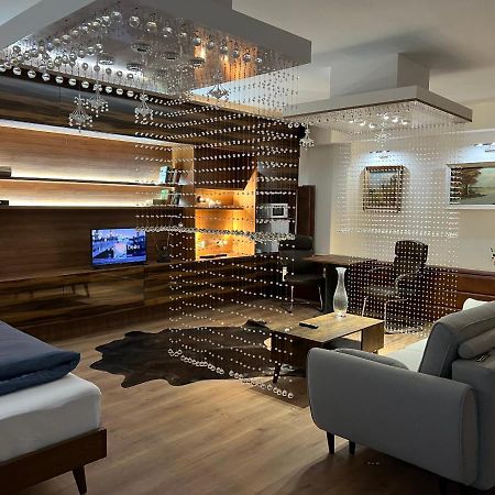 Business Box Apartment Bratislava Exterior foto