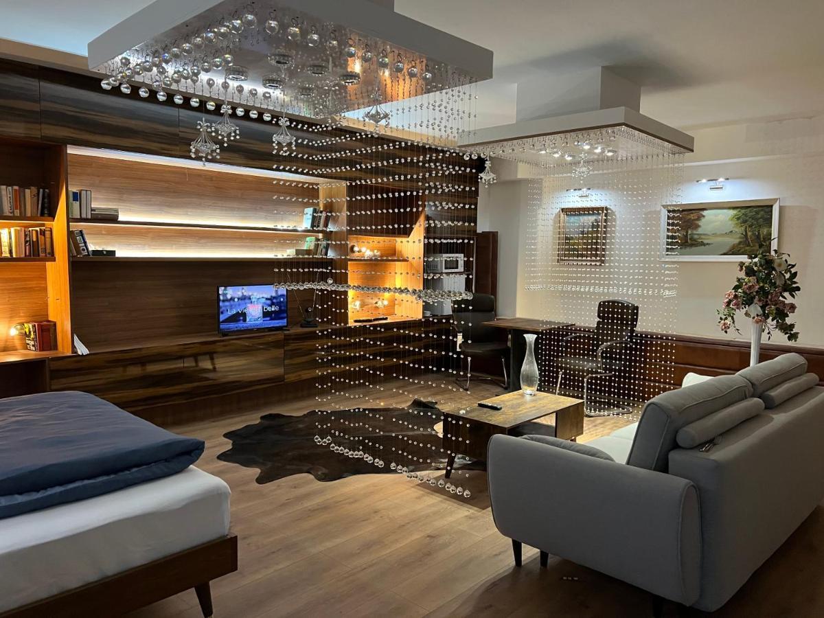 Business Box Apartment Bratislava Exterior foto